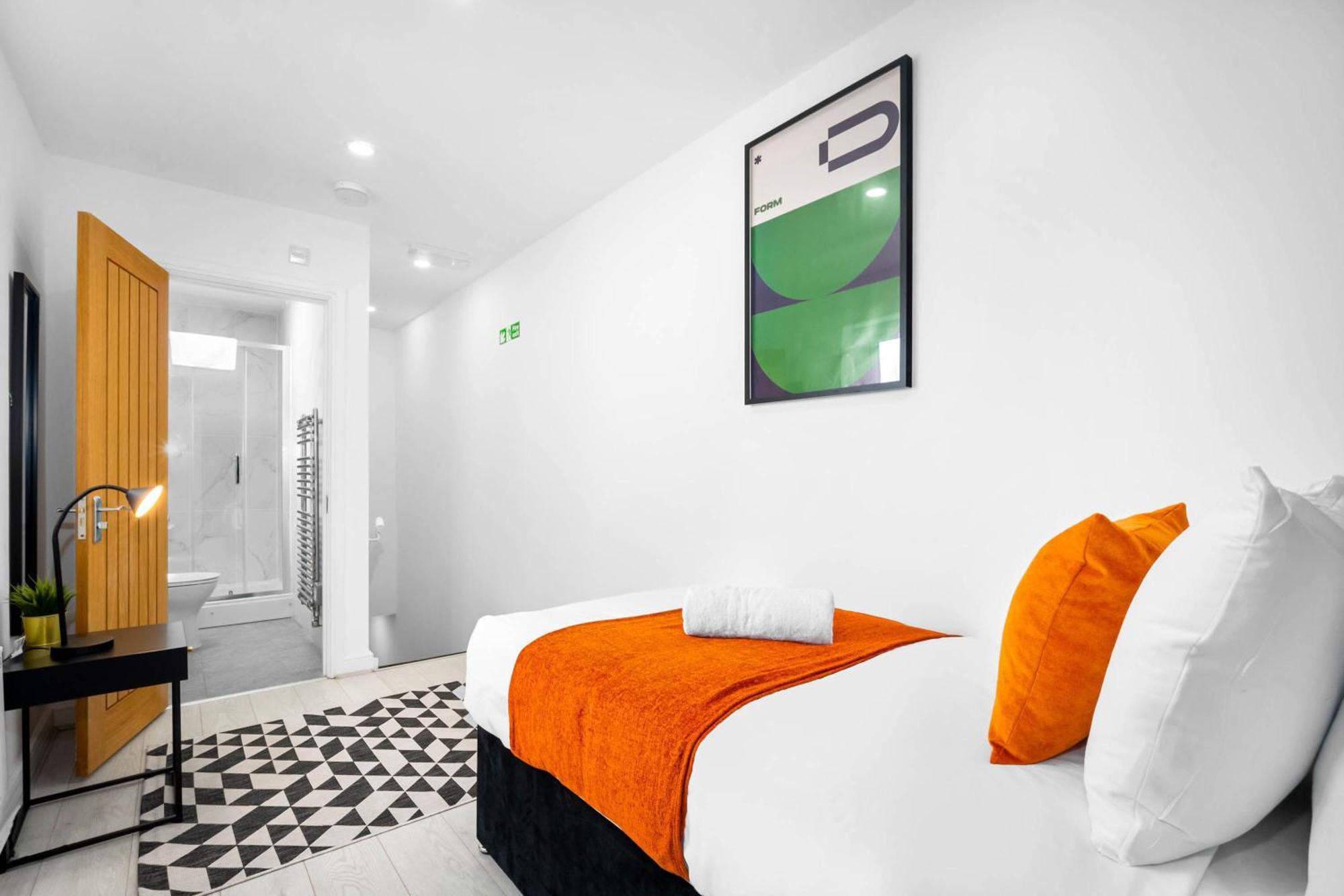 Luxury 3 Bedroom Apartment - Terrace - Near City Centre - Wifi - Smart Tv 1Mr Birmingham Exterior photo